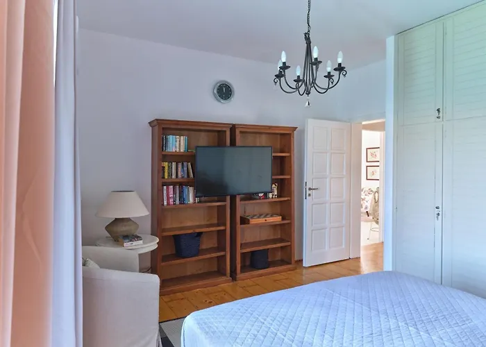 The Sunset Nest Apartment Naousa (Paros)